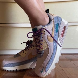 Nike Air Max 90 SE | Fossil Stone Retro Suede Sneakers | size 7.5